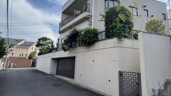 八王子めじろ台1丁目戸建　6150万円（２世帯住宅向き）　土地282.33㎡　建物229.68㎡　６SLDK＋車庫　京王高尾線「めじろ台」駅徒歩7分